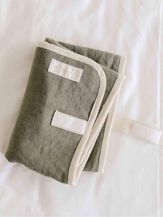 Tapis à langer pliable à emporter en voyage